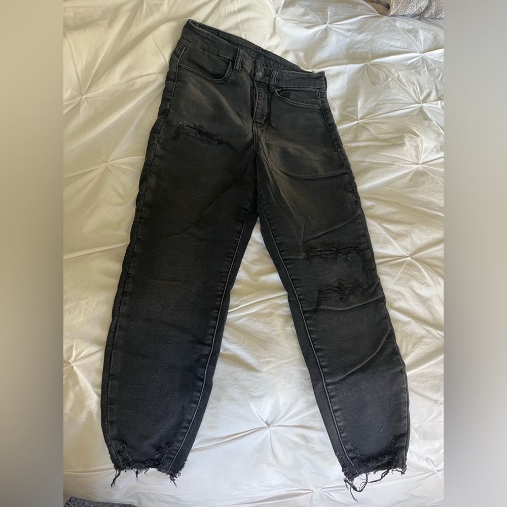 American Eagle Curvy Hi Rise Jegging Distressed, Black Extra Short inseam